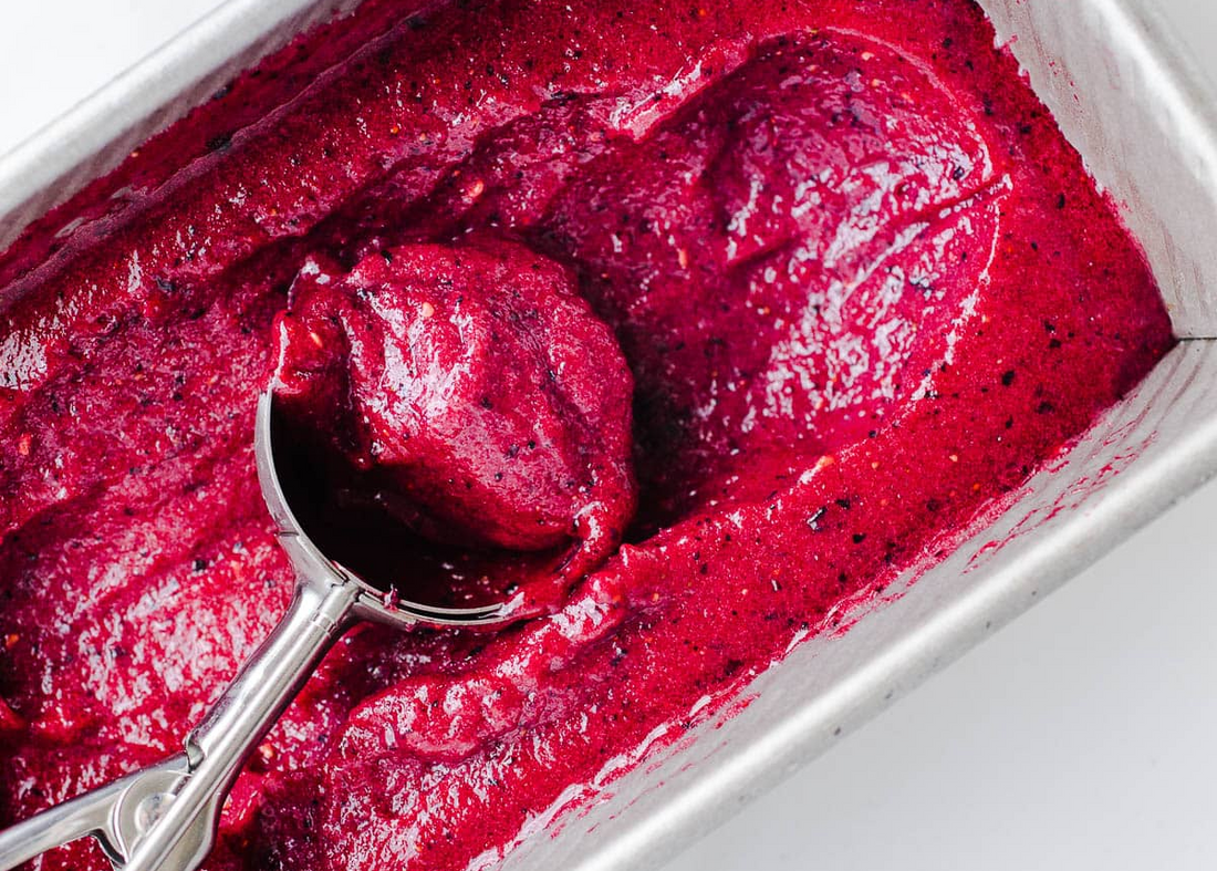 Bogyós gyümölcs sorbet | Swirl by CREAMi Recept
